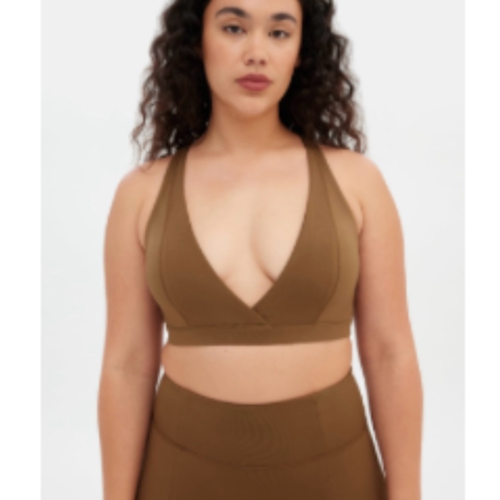 SET: Girlfriend Collective Beachwood Cassandra top & Luxe Flare Bottoms